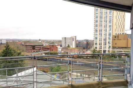 2 bedroom apartment to rent - Photo 2