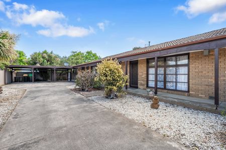 Neat & Tidy 2-Bed Unit - Photo 5