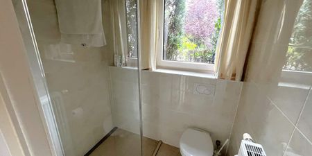 Appartement te huur in Assebroek voor € 1.210 met 1 slaapkamer - Photo 3