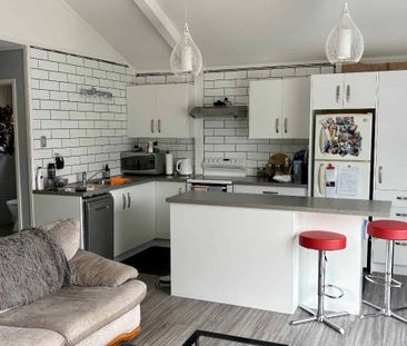 Cottage Charm in Acacia Bay - Photo 1