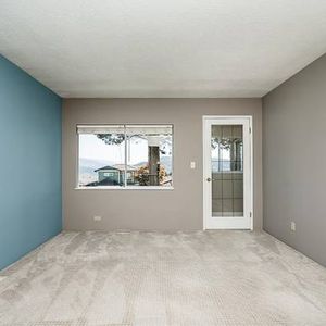 Burnaby North House for Rent - 4 bedrooms, 2 bathrooms, house for rent - Photo 2