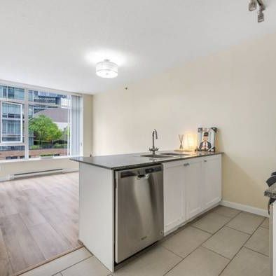 Downtown Vancouver - 1 Bed 1 Bath, Unfurnished. - Photo 1