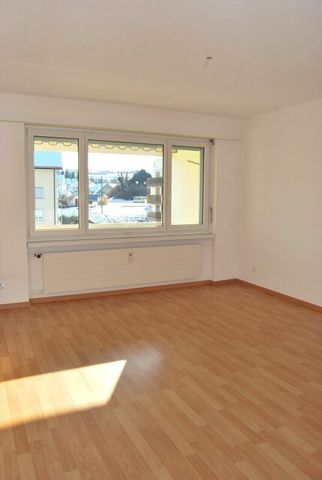 Familienwohnung mit hellen und grosszügigen Zimmern, moderner Küche und Badezimmern - Photo 3