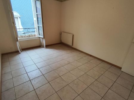 Location Appartement 4 pièces 110m² POITIERS 86000 - Photo 2