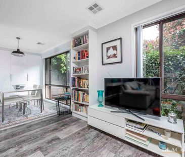 Three Bedroom Home in the Heart of Calwell! - Photo 3