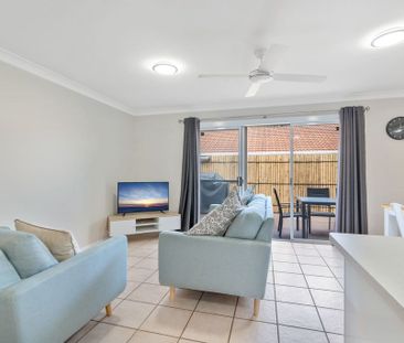 Modern Townhosue in Popular Maroochydore Location! - Photo 2
