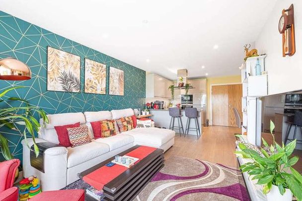 Thonrey Close, Colindale, NW9 - Photo 1