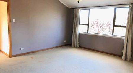 Large family home - Photo 3