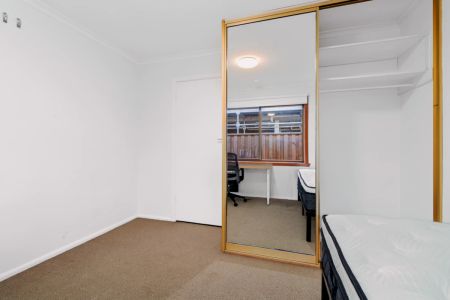 Single Room - Photo 3