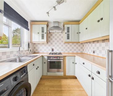 2 bedroom semi-detached house to rent - Photo 5