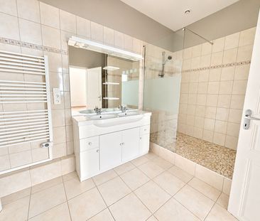 Location Appartement 3 pièces 85m² - Photo 6