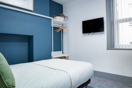 Bed 5, Borough Hotel, Great Crosshall Street, Liverpool. - Photo 3