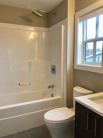 3 Bdrm Suite on Carruthers - Photo 5