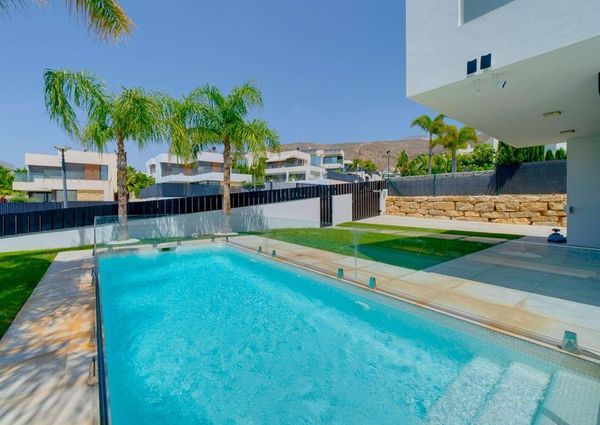 3 room luxury Villa for rent in Finestrat, Valencia