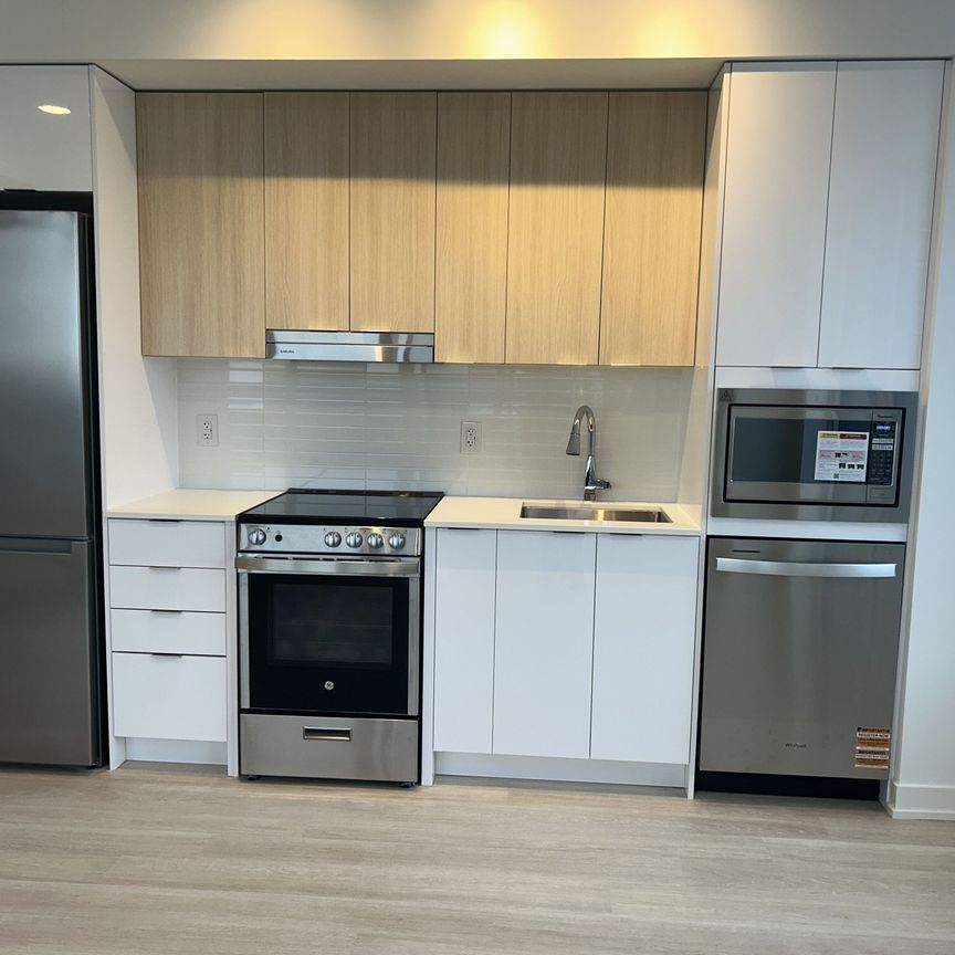 For Lease - 5105 Hurontario Street Unit# 2205, Mississauga, Ontario - Photo 1