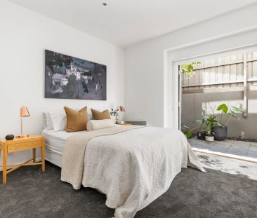 Private Warehouse Inspired with North Facing Outdoor Living - Photo 4