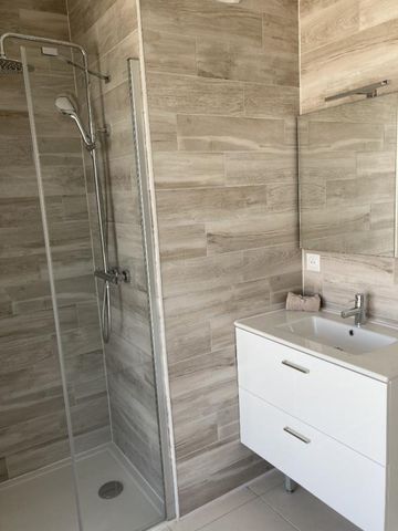 Location Appartement 3 pièces 67m² BORDEAUX 33000 - Photo 2