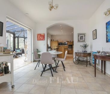 Location maison, Crespières, 10 pièces, 349.57 m², ref 85152185 - Photo 3