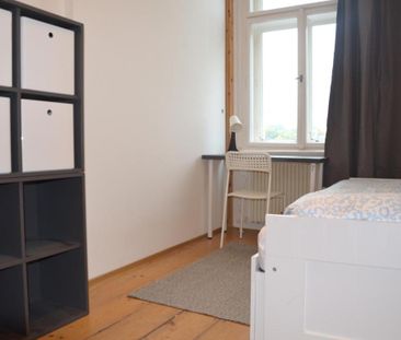 Pronájem bytu pokoj 10 m2 - Fotografie 3