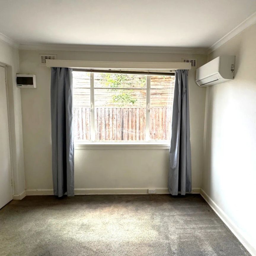 Ground Floor One Bedroom Apartment - Photo 1