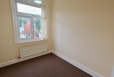 Glendower Avenue, Coventry - Traditional 3 Bedroom Mid Terrace - Photo 3