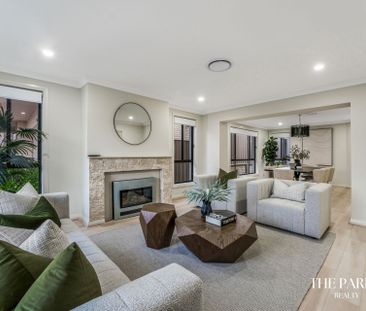 Exceptional 5-Bedroom Modern Residence in Middleton Grange - Photo 3
