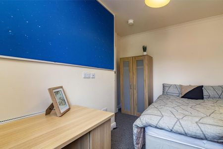 4 bedroom terraced house to rent - Photo 4