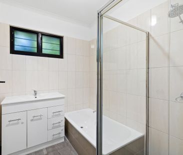 10 Parkside Crescent - Photo 5