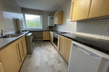 2 bedroom apartment to rent - Photo 2