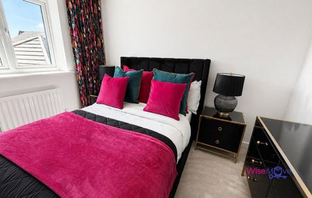 4 bedroom detached house to rent - Photo 3