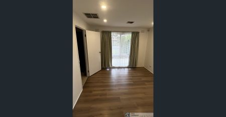 Exquisite Family Home for Rent! - Photo 4