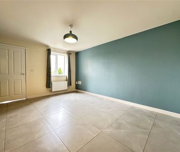 202, South Parkway, Seacroft, Leeds, West Yorkshire, LS14 6WW - Photo 5