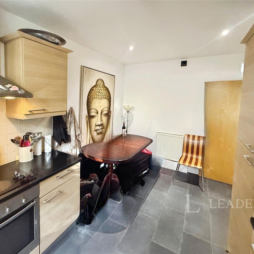 2 bedroom property to rent Havelock Chambers, 20-22 Queens Terrace, Southampton, SO14 - Photo 1