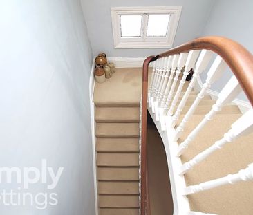 3 Bed property for rent - Photo 3