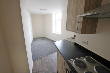 Studio to rent - Photo 3