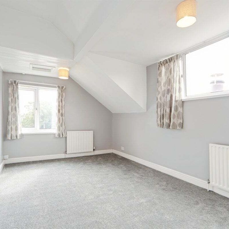 Roundhay Mount - Photo 1