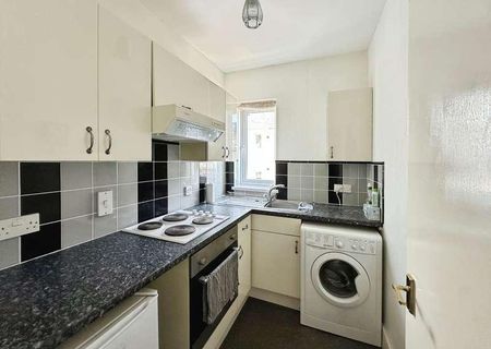 Hartley Road, Exmouth, EX8 - Photo 2