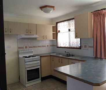 4 bedroom family home + granny flat - Photo 3