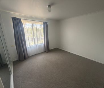 Renovated Family Home in Windradyne - Photo 2