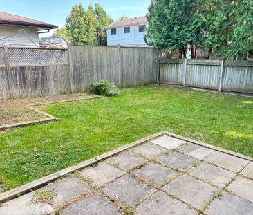 For Lease - 5842 Frontenac Street, Niagara Falls, Ontario - Photo 1