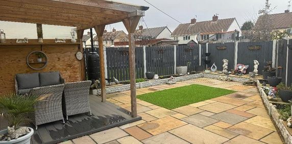 3 bedroom semi-detached house to rent - Photo 2