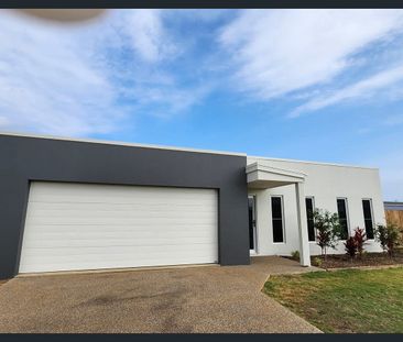 11 Fraser Avenue, Innes Park, Qld 4670 - Photo 1