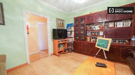 madrid, Community of Madrid 28019 - Photo 2