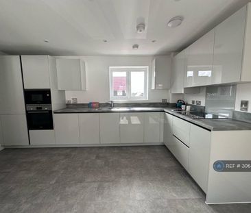 2 bedroom semi-detached house to rent - Photo 4