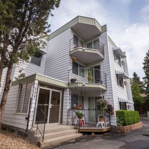 SPACIOUS QUIET 2 BEDROOM CONDO DOWNTOWN KAMLOOPS $1790 - AVAILABLE NOW - Photo 2