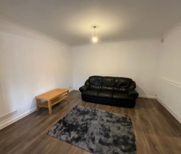 8 bedroom detached house to rent - Photo 1