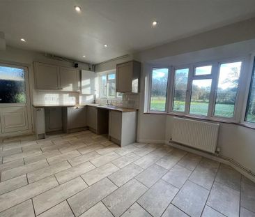 3 bedroom house to rent - Photo 3