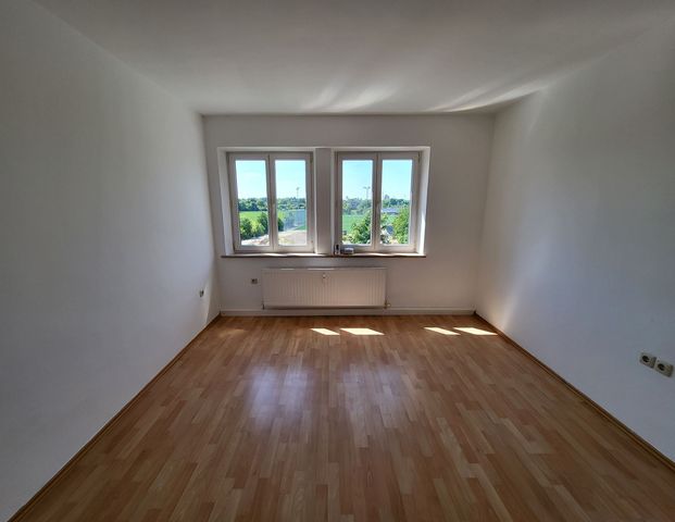 Schöne 2,5-Zimmer-Wohnung mit Wohnküche in Oberhausen zu vermieten - Foto 1