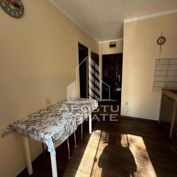Garsoniera, 24 mp, etaj 1/4, Complexul studentesc - Fotografie 1