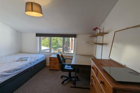 5 bedroom terraced house to rent - Photo 5